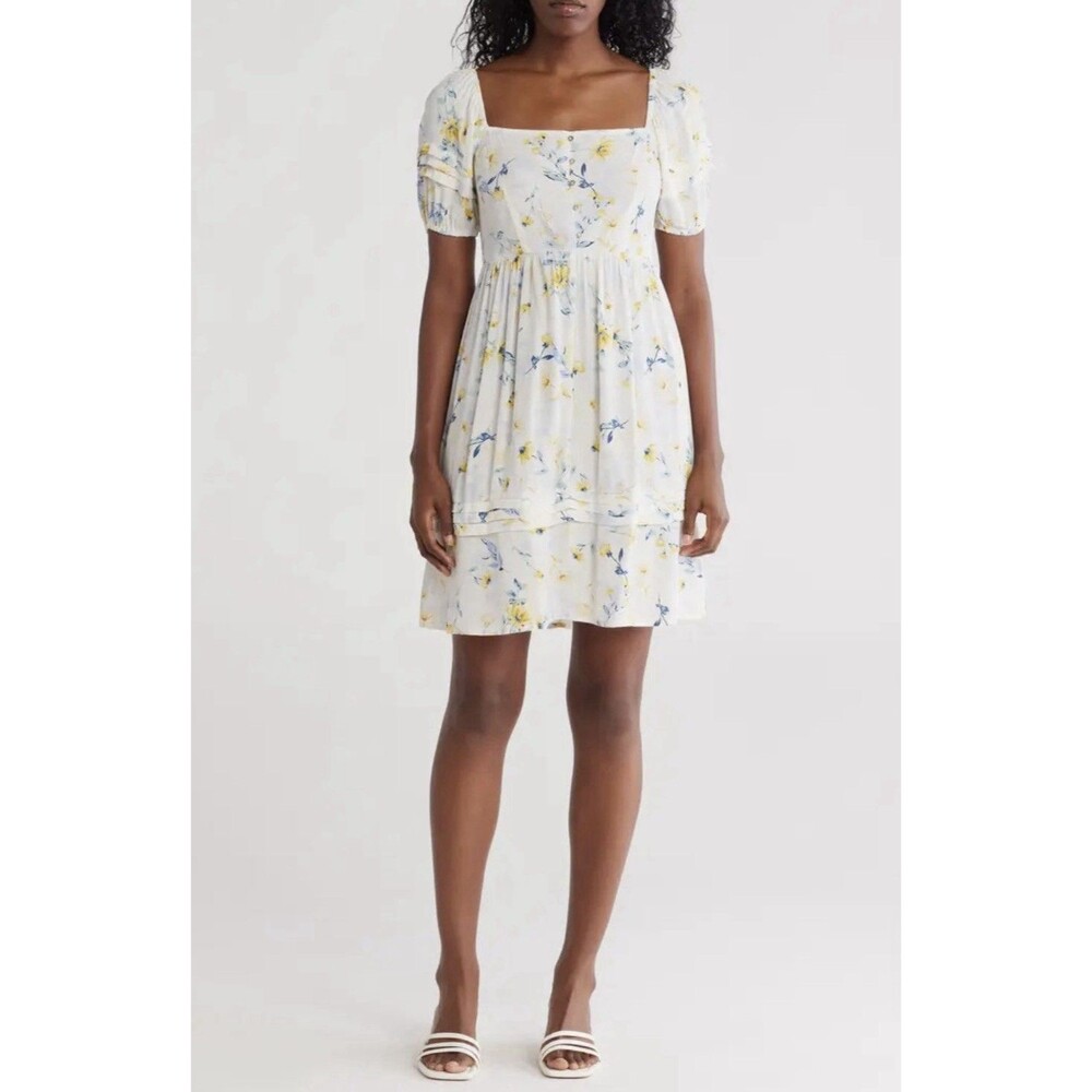 Love stitch Floral Puff Sleeve Tiered Minidress Size Small AJ6189